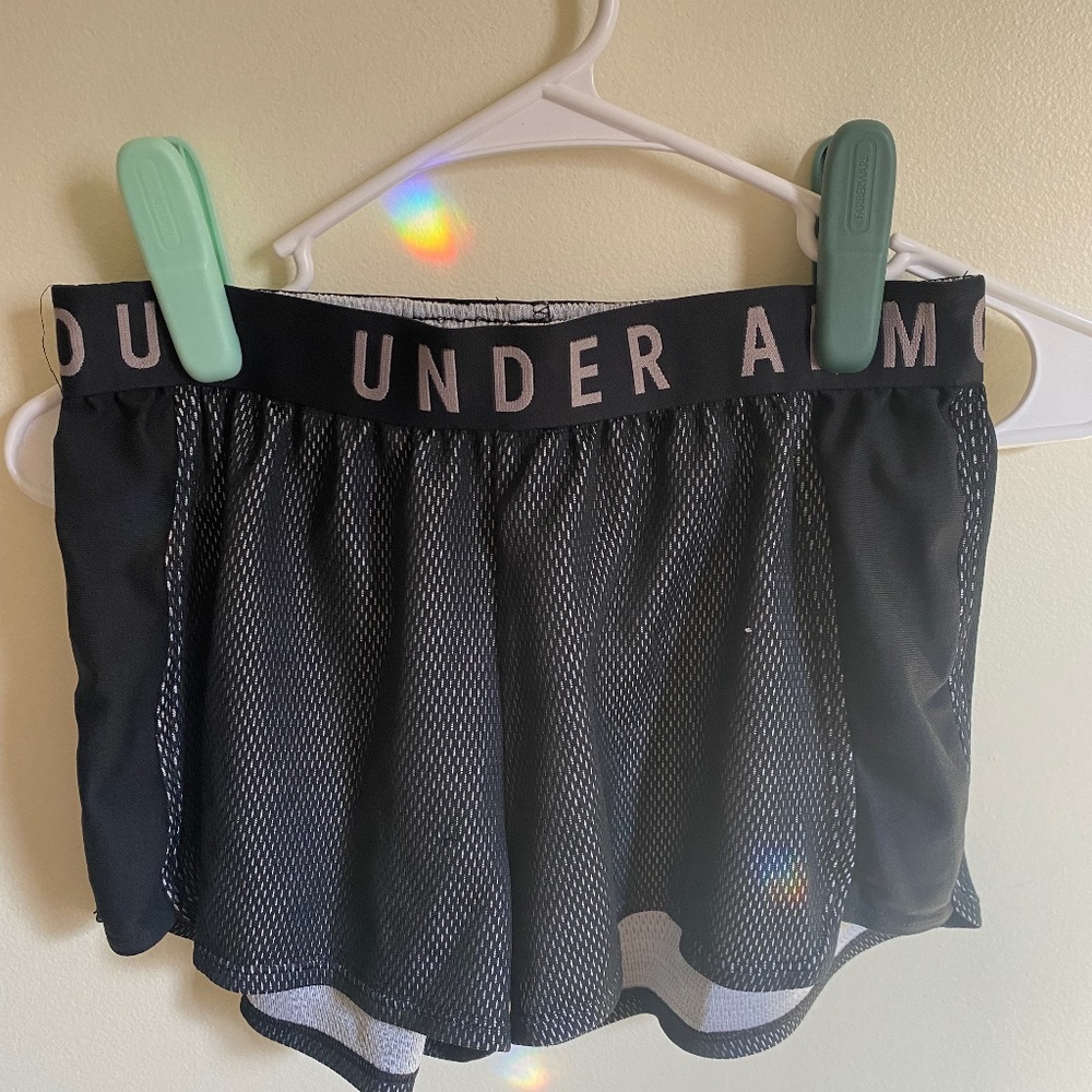 Black Underarmour Athletic Shorts